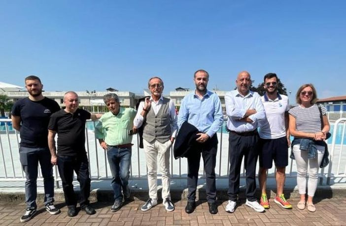 Trecate inaugura la piscina estiva