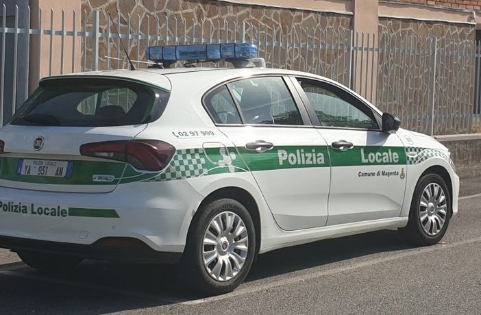 Multe durante il funerale, parte l’odio social su Facebook: “A Magenta vige il fascismo”. La Polizia locale indaga Multe durante il funerale, parte l’odio social su Facebook: “A Magenta vige il fascismo”. La Polizia locale indaga