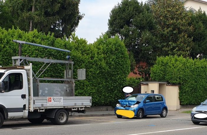 Scontro sulla statale 11 a Corbetta, un ferito lieve in ospedale Scontro sulla statale 11 a Corbetta, un ferito lieve in ospedale