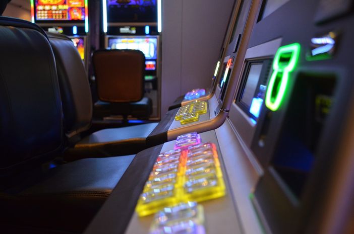Parona: assalto nella notte alla sala slot, malviventi in fuga con 4mila euro