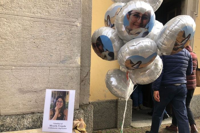 L’addio a Micaela: «Hai saputo coltivare un amore meraviglioso. Non ci sono parole per una morte così ingiusta» L’addio a Micaela: «Hai saputo coltivare un amore meraviglioso. Non ci sono parole per una morte così ingiusta»
