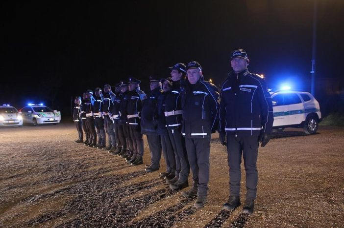 FOTO. Operazione Smart: 243 multe, una denuncia per spaccio e clandestinità, sette patenti ritirate e nove tra fermi e sequestri FOTO. Operazione Smart: 243 multe, una denuncia per spaccio e clandestinità, sette patenti ritirate e nove tra fermi e sequestri