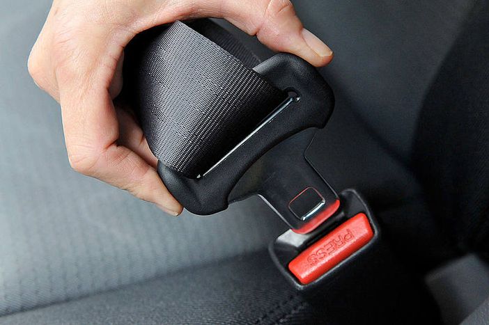 Anas, dati allarmanti: 1 italiano su 3 non usa le cinture auto Anas, dati allarmanti: 1 italiano su 3 non usa le cinture auto