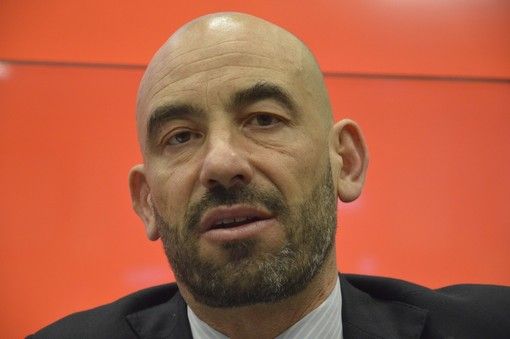 Il virologo Bassetti: «Se a marzo il Covid era una tigre, oggi è un gatto selvatico addomesticabile» Il virologo Bassetti: «Se a marzo il Covid era una tigre, oggi è un gatto selvatico addomesticabile»