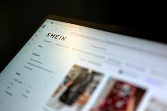 Shein sotto indagine Ue, nel mirino la vendita di materiale pedopornografico Shein sotto indagine Ue, nel mirino la vendita di materiale pedopornografico