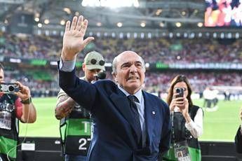 Fiorentina in lutto, morto il presidente Rocco Commisso Fiorentina in lutto, morto il presidente Rocco Commisso