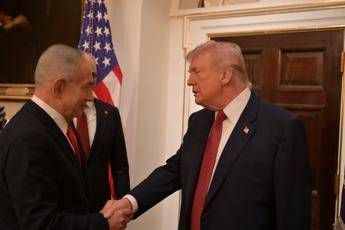 Iran, Trump vede Netanyahu e insiste su negoziati: "Devono continuare" Iran, Trump vede Netanyahu e insiste su negoziati: "Devono continuare"