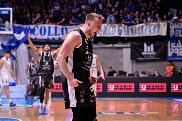 CREDIT FOTO: Ciamillo-Castoria