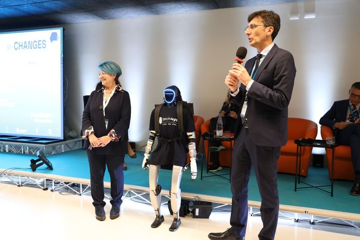 e-CHANGES: l’innovazione high-tech per la transizione ecologica e il benessere sociale. e-CHANGES: l’innovazione high-tech per la transizione ecologica e il benessere sociale.
