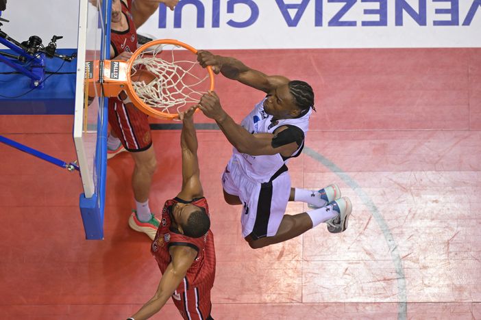 CREDIT FOTO: Ciamillo-Castoria