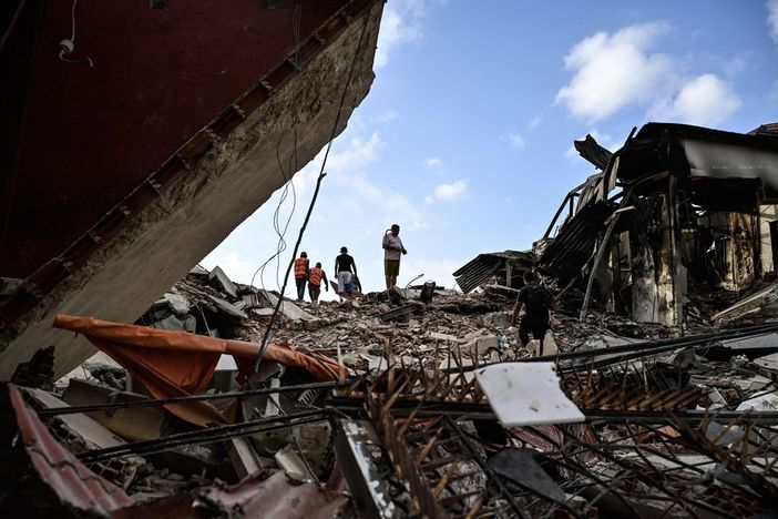 Terremoto in Venezuela, ritrovato vivo un bambino di 11 anni Terremoto in Venezuela, ritrovato vivo un bambino di 11 anni