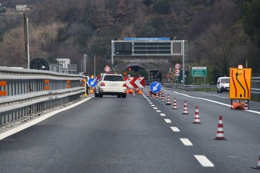 Stop ai cantieri per le feste, prevista una tregua per gli automobilisti in viaggio sulle autostrade della Liguria Stop ai cantieri per le feste, prevista una tregua per gli automobilisti in viaggio sulle autostrade della Liguria