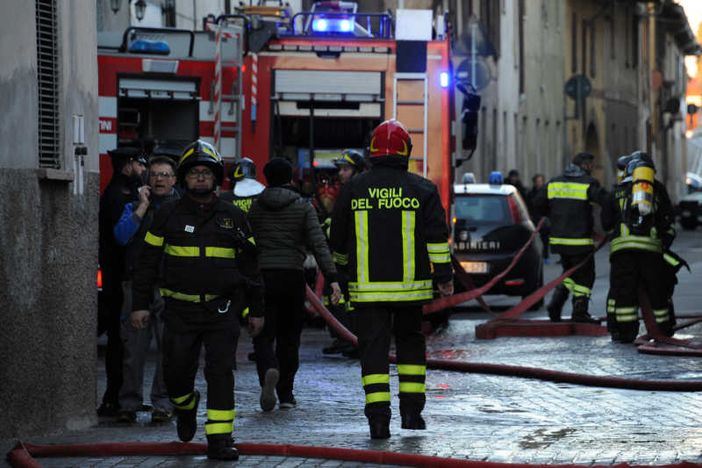 Novara, un altro incendio in zona industriale Novara, un altro incendio in zona industriale