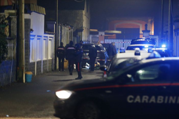 Accoltellamento mortale in strada a Mede, i carabinieri fermano 4 persone. Gli sviluppi delle indagini