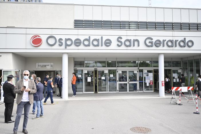 Dorno: aggredito da uno Schnauzer, 72enne trasportato in ospedale con pollice staccato