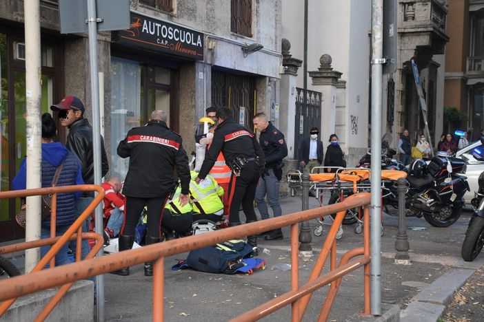Pavia: i Carabinieri salvano un giovane in arresto cardiaco