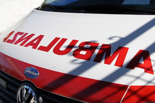 Scontro tra un'auto e una moto nel novarese: deceduto un centauro di 54 anni
