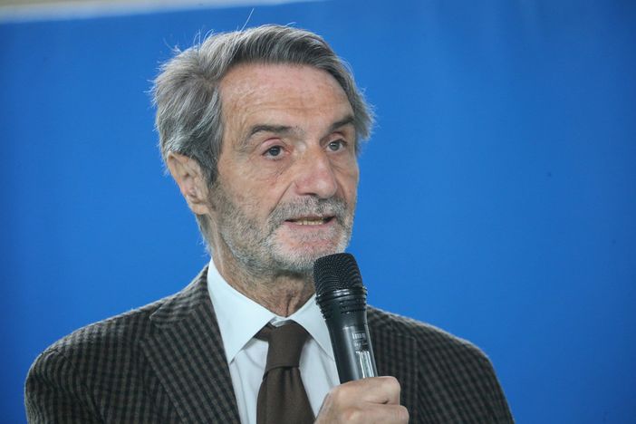 Vaccinazioni Covid, Fontana: «Pronti per quarta dose a over 60 nei grandi hub»