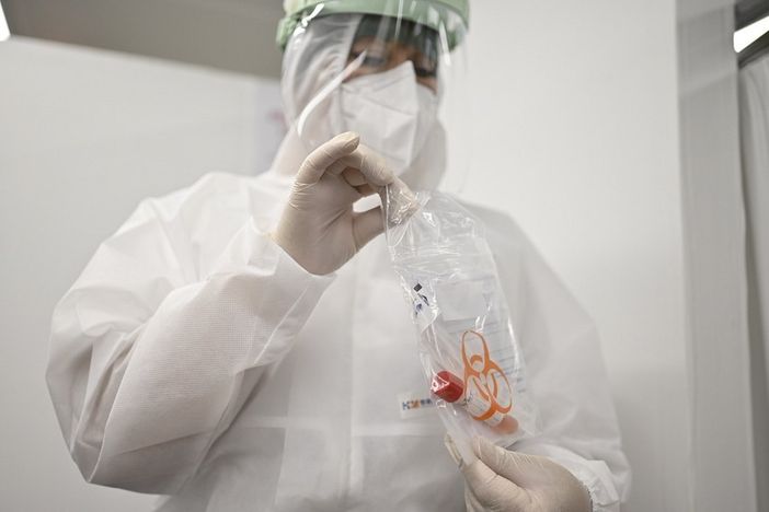 Covid-19, in Italia oggi 12.415 nuovi positivi e 377 vittime. Lombardia +1.603, Sicilia +1.439, Emilia +1.473 Covid-19, in Italia oggi 12.415 nuovi positivi e 377 vittime. Lombardia +1.603, Sicilia +1.439, Emilia +1.473