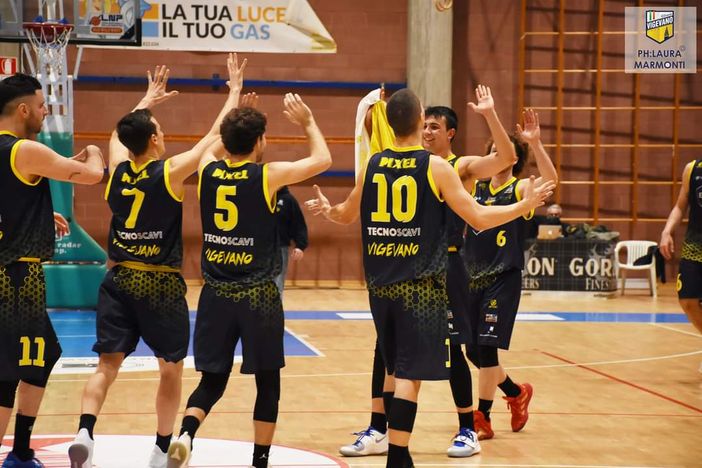 foto Laura Marmonti foto Laura Marmonti