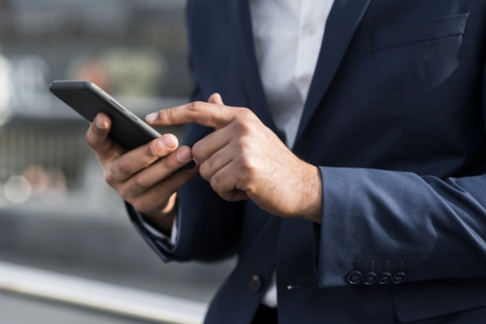 Oscurata la chat di Telegram No Vax: incitava alla violenza contro medici e politici Oscurata la chat di Telegram No Vax: incitava alla violenza contro medici e politici