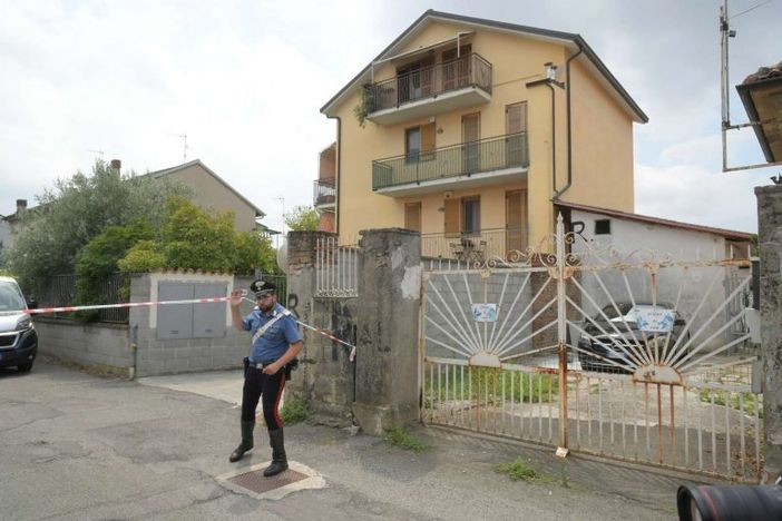 Voghera, bimbo strangolato: madre resta piantonata in ospedale