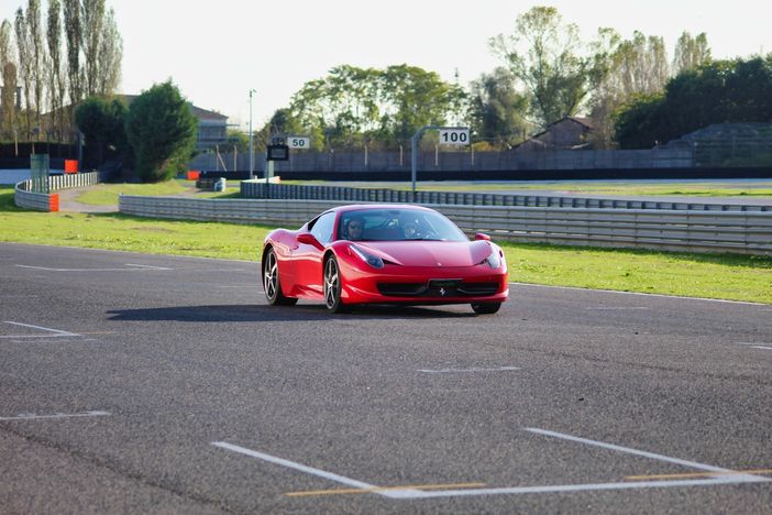 Natale 2019, il regalo è un brivido in pista