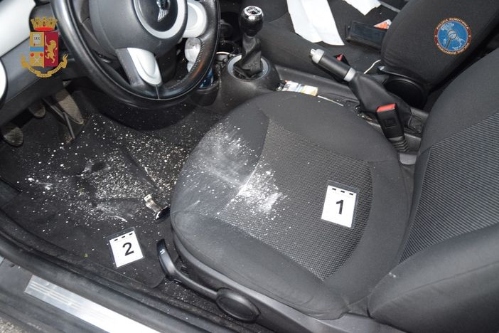 Pavese: fugge in auto con 3 grammi di cocaina, inseguito e arrestato un 45enne Pavese: fugge in auto con 3 grammi di cocaina, inseguito e arrestato un 45enne