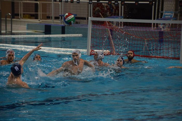Pallanuoto serie B: Vigevano, primo punto in trasferta ma che beffa nel finale