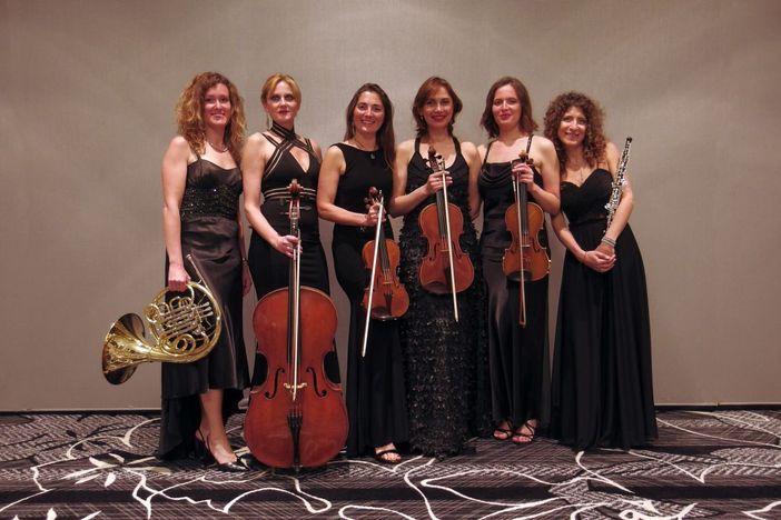 Parona: alla palestra di via Papa Giovanni XXIII domani sera sarà di scena l’ensemble musicale “Le Muse” Parona: alla palestra di via Papa Giovanni XXIII domani sera sarà di scena l’ensemble musicale “Le Muse”