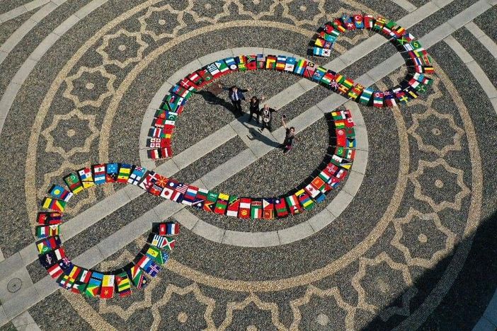 Vigevano, presentata &quot;La Bandiera del Mondo 1+1=3&quot;