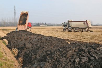 Dorno, si raccolgono le firme &quot;anti-fanghi&quot;
