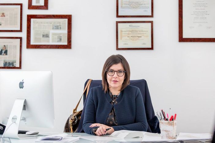 Pavia, decisione “record” del Tribunale: il giudice cancella 1.000.000 di euro di debiti a una coppia