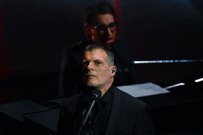 Paolo Jannacci e Stefano Massini sul palco dell'Ariston (foto Duilio Rizzo)