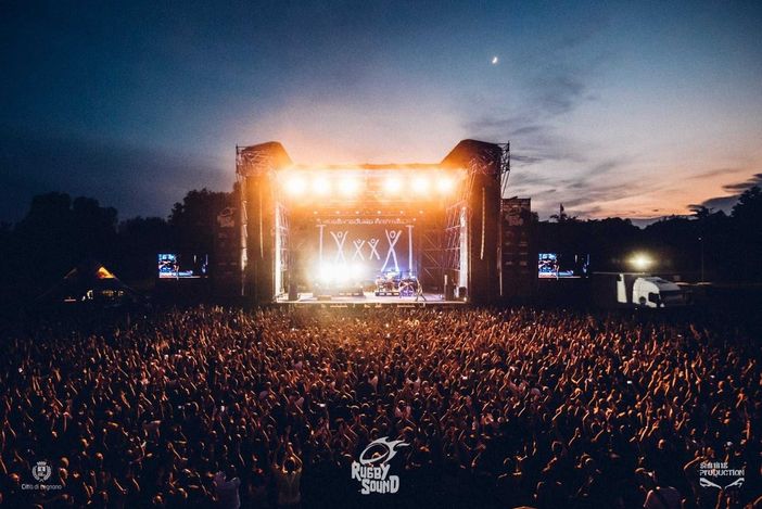 Con Trenord al Rugby Sound Festival: treni straordinari per i concerti di Subsonica, Placebo, Coez e Frah Quintale, Deejay Time Con Trenord al Rugby Sound Festival: treni straordinari per i concerti di Subsonica, Placebo, Coez e Frah Quintale, Deejay Time
