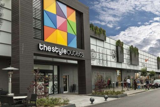 Effetto Decreto, già chiusi outlet di Vicolungo e Serravalle