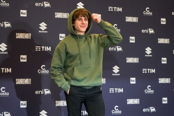 Rkomi di nuovo in gara al Festival: “Il ritmo delle cose arriva dopo un periodo molto stressante” Rkomi di nuovo in gara al Festival: “Il ritmo delle cose arriva dopo un periodo molto stressante”