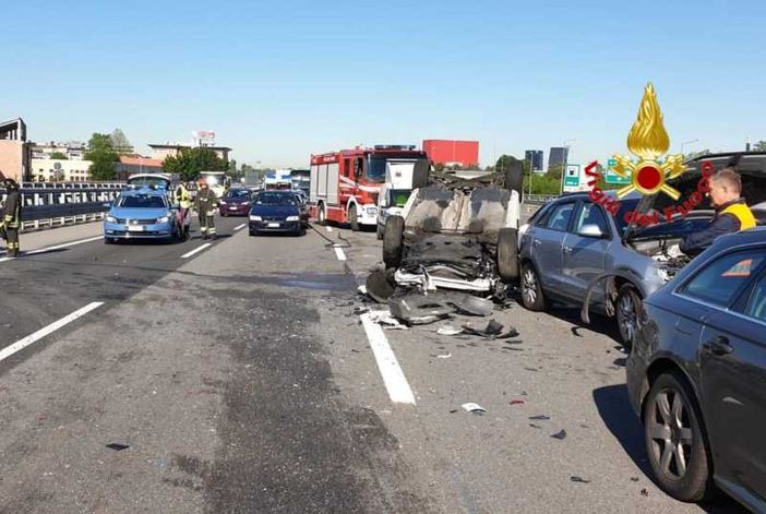 Gravi incidenti questa mattina tra Pero e l’innesto della A8 e a Ozzero Gravi incidenti questa mattina tra Pero e l’innesto della A8 e a Ozzero