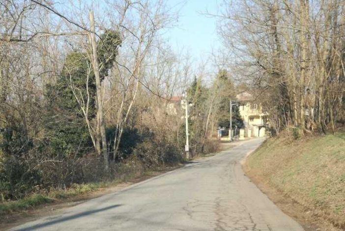 Robecco sul Naviglio: porta a spasso il cane e viene attaccato da un altro cane lasciato libero