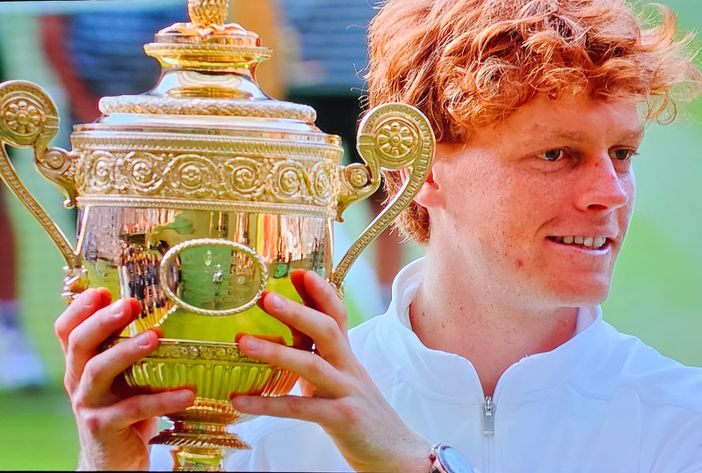 Sinner re di Wimbledon: la storia è scritta sull'erba sacra