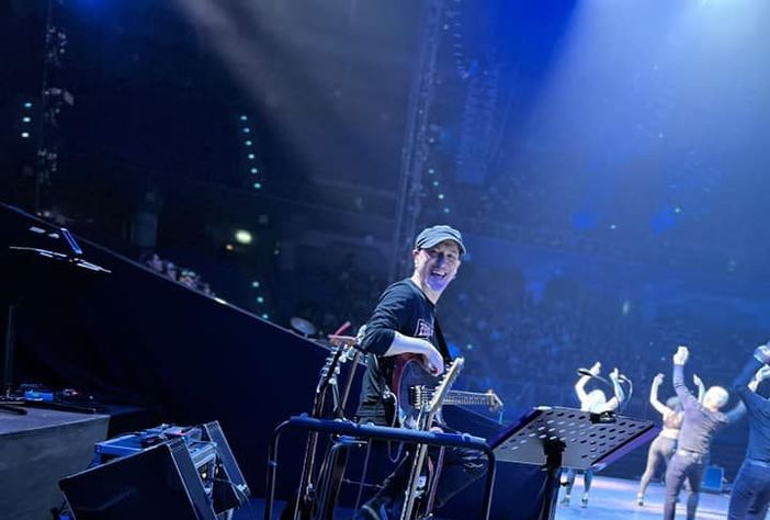 Renato Zero al Forum di Assago, sul palco con lui il grande Bicio Leo da Abbiategrasso