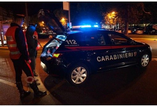 Novara: rapina al Punto Snai in zona stazione, due feriti portati in ospedale