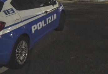 Catania, cade dal tetto della palestra e muore: indagini Catania, cade dal tetto della palestra e muore: indagini