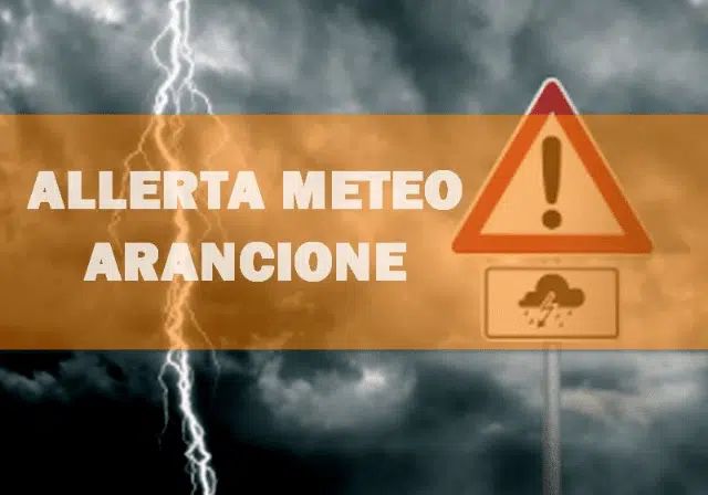 Meteo, allerta arancio per temporali su Milano Meteo, allerta arancio per temporali su Milano