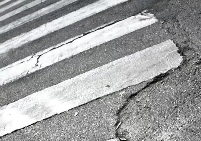 Milano, investe due sorelle sulle strisce: una muore Milano, investe due sorelle sulle strisce: una muore