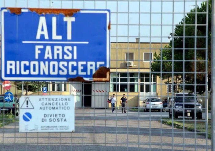 Con l’operazione ARGUS trasferiti 128 detenuti al 41bis nel carcere di Vigevano Con l’operazione ARGUS trasferiti 128 detenuti al 41bis nel carcere di Vigevano
