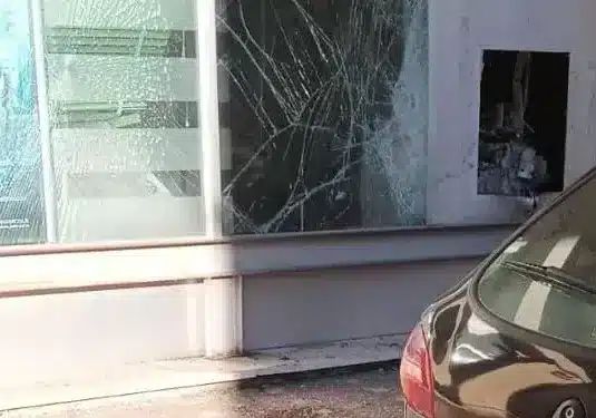 Assalto con esplosivo a Bancomat nel Pavese