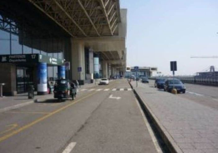 Brutta sorpresa per un magentino a Malpensa: “O paghi 760 euro per il bagaglio extra o resti a terra” Brutta sorpresa per un magentino a Malpensa: “O paghi 760 euro per il bagaglio extra o resti a terra”
