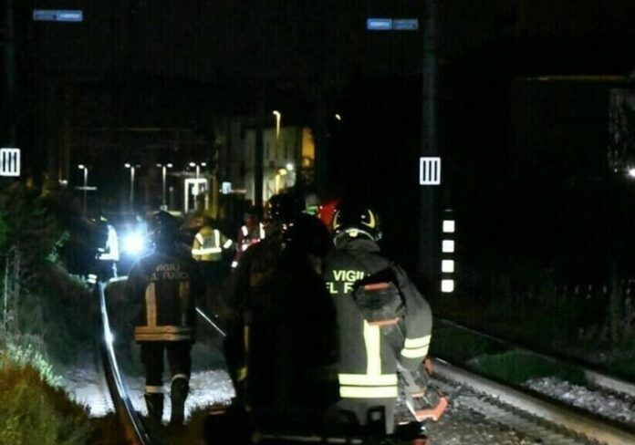 Trecate, è un egiziano 18enne la vittima dell’incidente ferroviario di lunedì