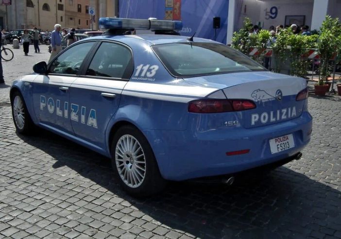 Novara, aggredisce la compagna: 21enne in manette Novara, aggredisce la compagna: 21enne in manette